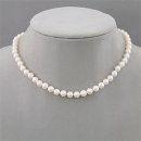 White akoya pearl necklace