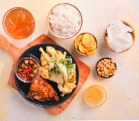 1/4 Crispy Bangus Ala Pobre + Crispy Pinakbet Solo Meal