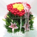 100 Red Yellow rose in a Basket