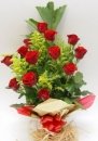 Bouquet of a dozen roses